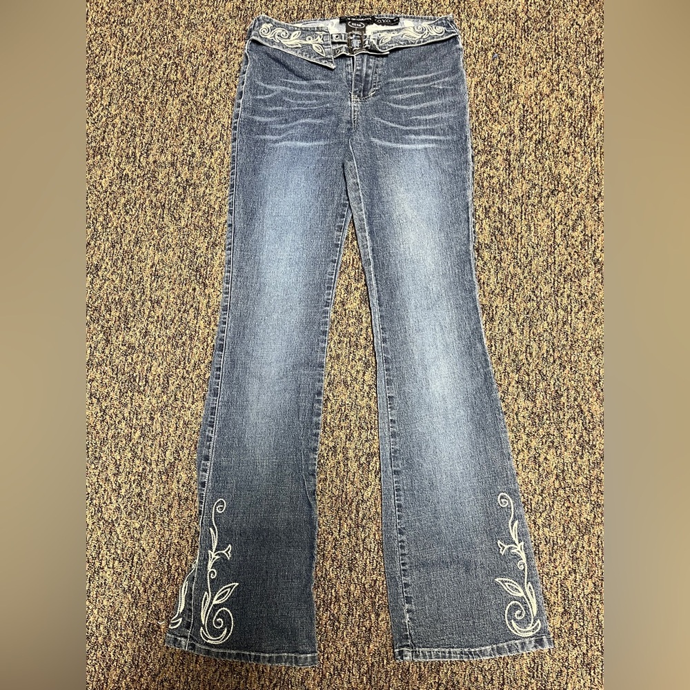 Vintage Y.O.Y.O medium wash blue bootcut jeans with western style embroidery